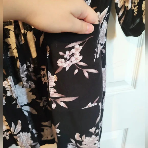 Women's Robe - Picture 5 of 5